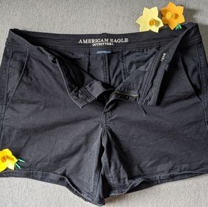 AE Midi Black Shorts